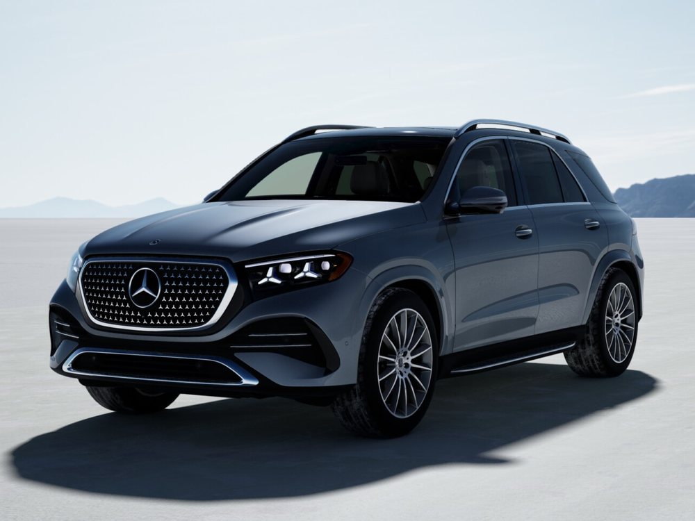 2027 GLE 450 4MATIC SUV, Cirrus Silver Metallic, from our inventory (stock VB748096), front three-quarter view. Optional equipment shown.